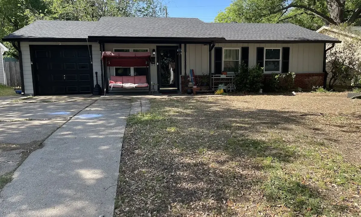 Roof Replacement crew at work on a residential roof in Skidaway Island
